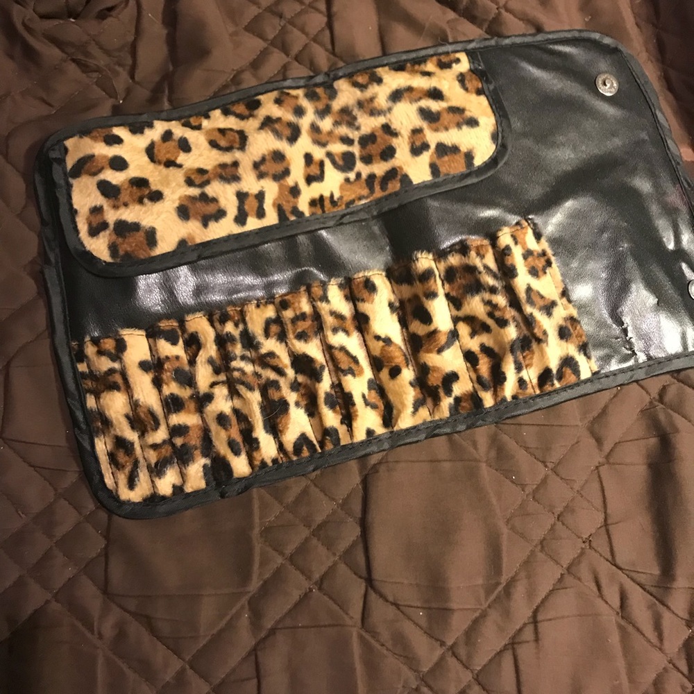Cheetah print brush roll